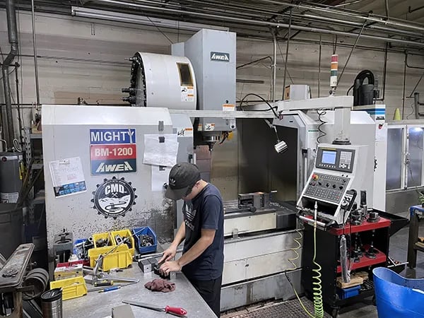 Awea #BT-1200, vertical machining center, 24 automatic tool changer, 47.2" X, 23.6" Y, 23.6" Z, 8000 RPM - Image 3