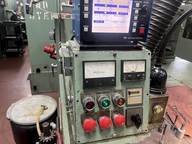 .157" x .98" Nakashimada #NP-40, 2-die 3 blow cold header, 60-240 PPM, 7-1/2 HP, PKO, 1993 - Image 9