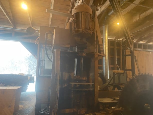 Edmiston, 4 Head Block Circular Sawmill, Running daily, 1987 - Image 5