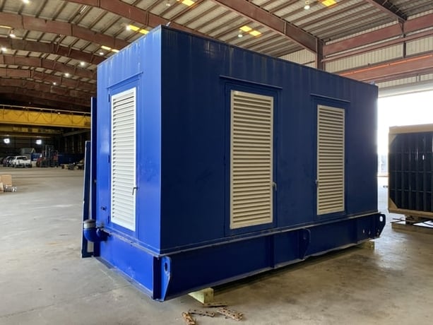 600 KW Cummins #680FDR7028GH-W, standby duty, 227/480 Volts, enclosure, Tier 2, 2006 - Image 4
