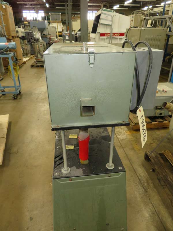 2" Brabender #Granutizer, strand pelletizer, manually actuated top feed roll, 4-knife rotor - Image 2