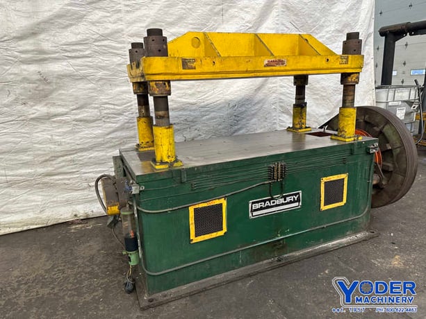 80 Ton, Bradbury, 4-post cut-off press, 2 stroke, 18" Shut Height, 4" adjustment, air clutch, 20 HP - Image 2