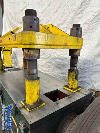 80 Ton, Bradbury, 4-post cut-off press, 2 stroke, 18" Shut Height, 4" adjustment, air clutch, 20 HP - Image 3