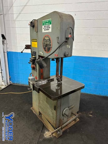 20" x 13" DoAll #2013-V, vertical band saw, 24" x24" table, 154" x1" blade, 3 HP, work light, 1985 - Image 10