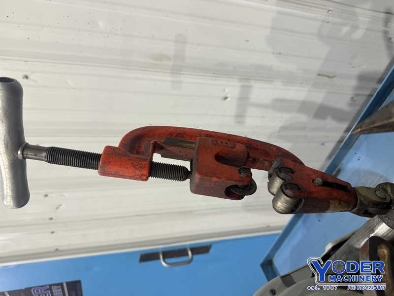 1/4" - 2" Ridgid #1822-I, bolt & pipe threader, 1/8"-2" pipe capacity, standard threading die, 1-1/2 HP - Image 5