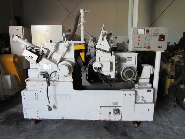 Cincinnati No. 3-500, centerless grinder, 47-1/4" work rest blade (thru feed), jib crane, standard drive box - Image 1