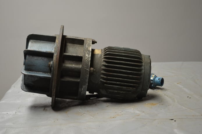 Gyrator Type Electric Vibrator 13" Flange 9" Rotor Motor .75 HP Vibra Feeder, Used - Image 9