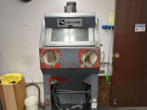 3" x 3" x 1/4" Uni-Hydro #42-14, hydraulic ironworker, 42 ton, 6" throat, 0.75" rod shear - Image 1
