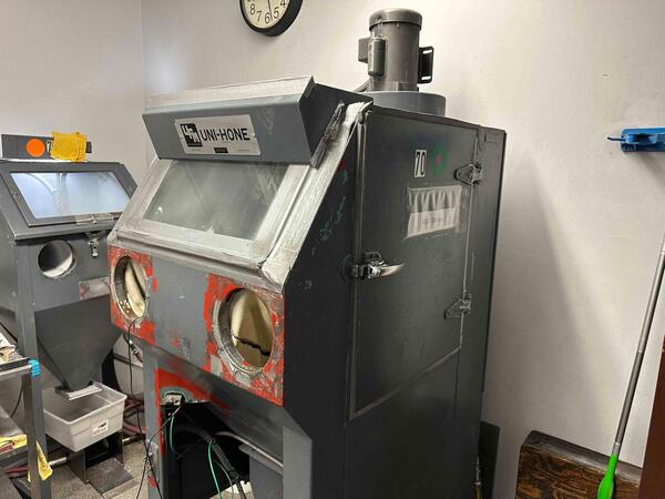 3" x 3" x 1/4" Uni-Hydro #42-14, hydraulic ironworker, 42 ton, 6" throat, 0.75" rod shear - Image 3
