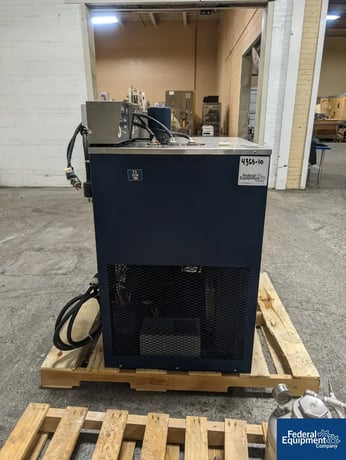 Neslab #HX-300DD Coolflow Refigerated Recirculator, with Stainless Steel canisters, 408 volts - Image 3