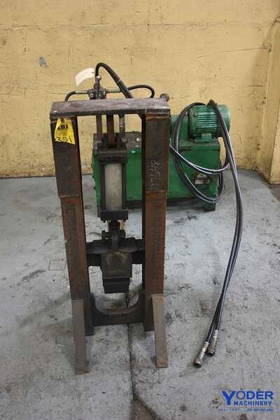 Small Hydraulic Press - Image 4