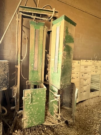 Verville #VP300, Bagger (2 available) - Image 1