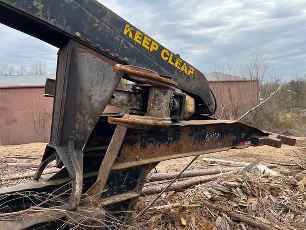 Tigercat #240B, Log Loader w/ Slasher Saw, under power, available for inspection - Image 4
