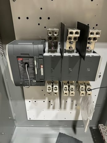 1200 Amp. ABB Zenith ZTG, transfer switches, 3 pole, new, 2023 - Image 2