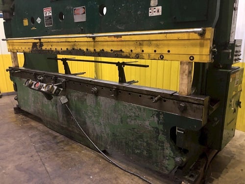 230 Ton, Cincinnati #230CBX12, hydraulic press brake, 14' overall, 150" between housing, 10" stroke, 35 HP - Image 7