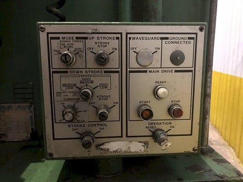 230 Ton, Cincinnati #230CBX12, hydraulic press brake, 14' overall, 150" between housing, 10" stroke, 35 HP - Image 9