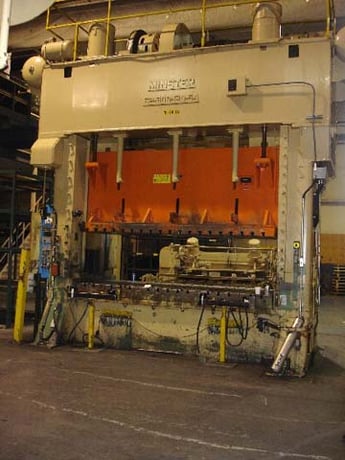 300 Ton, Minster #S2, 14" stroke, 29" Shut Height, 14-28 SPM, 120" x 54" bed,cushions, 1975,S24437 - Image 6