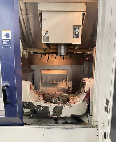 Hitachi-Seiki #Supertilt-VT-500, 5-Axis CNC vertical machining center, 10000 RPM, 20 automatic tool - Image 3