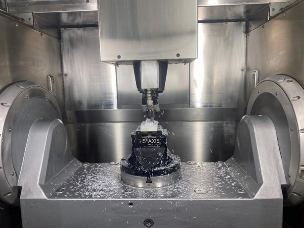 Hermle #C30U Dynamic, 5-Axis CNC vertical machining center, 75 automatic tool changer, 25.6" X, 23.6" Y - Image 9
