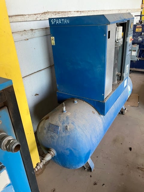 15 HP Quincy #QGS-15, Air Compressor, 6276 hours, 2010 - Image 3