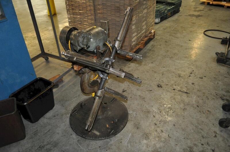 300 lb. Littell, motorized uncoiler, 8" mandrel, 30" outside dimensions, 12"-20" ID, 4-arm mandrel, 1 keeper - Image 4