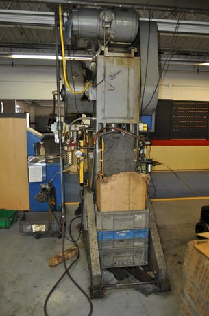 45 Ton, Minster #5, OBI press, 6" stroke, 14.25" Shut Height, 2.75"ram adj., 50/100 SPM, 28" x18"bed, air - Image 5