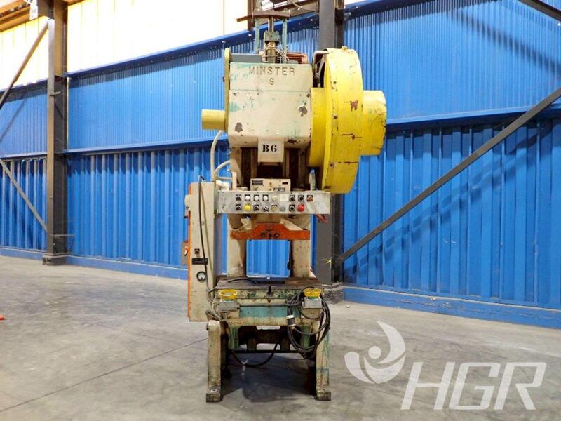 60 Ton, Minster #6, OBI press, 5" stroke, 15" Shut Height, 3" ram adj., 90 SPM, 32" x21" bed, air clutch & - Image 2