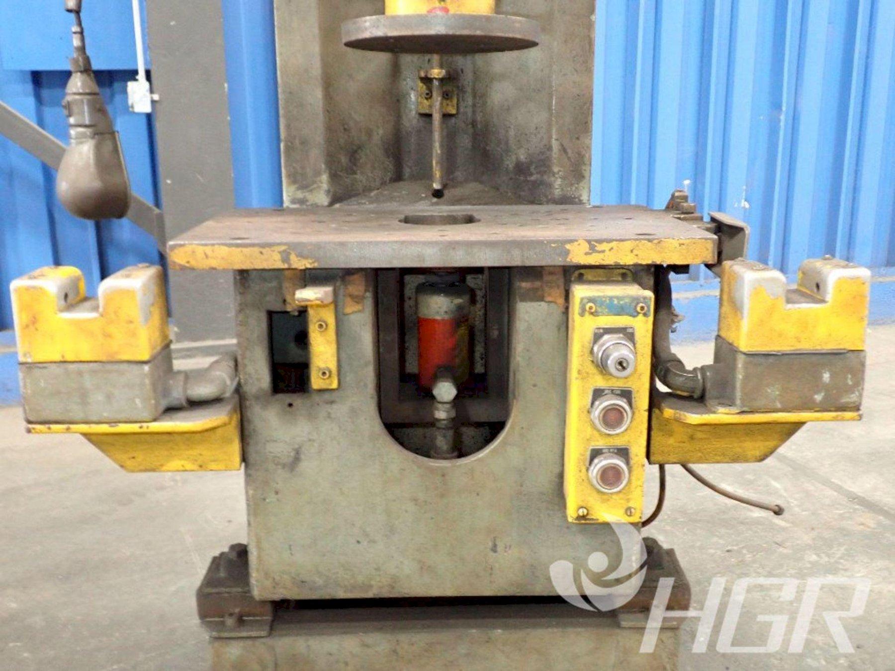 10 Ton, Northern, hydraulic press, 12" stroke, 14" daylight, 8" diameter ram, 20" x12" bed, 30 gallon - Image 5
