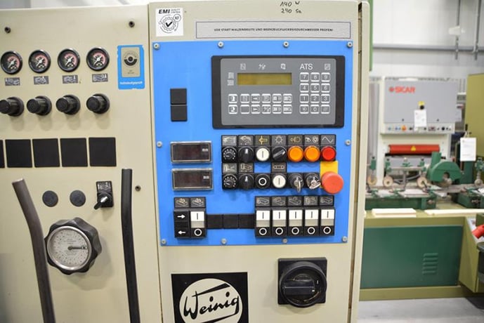Weinig #U-23E, feed through moulder, 6-heads, 9-1/16" x 4-3/4" capacity, 1-9/16" spindle, variable speed, 2005 - Image 3