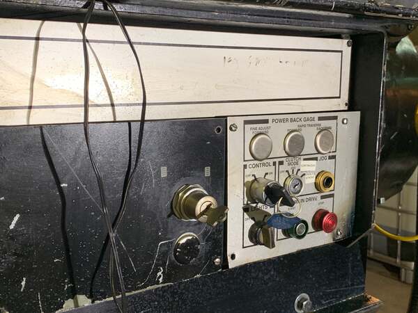 1/4" x 8' Cincinnati #1808G, mechanical shear, 36" Back Gauge, 60 SPM, Foot Pedal Control, 2002 - Image 4