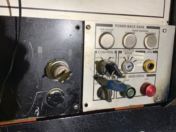 1/4" x 8' Cincinnati #1808G, mechanical shear, 36" Back Gauge, 60 SPM, Foot Pedal Control, 2002 - Image 5