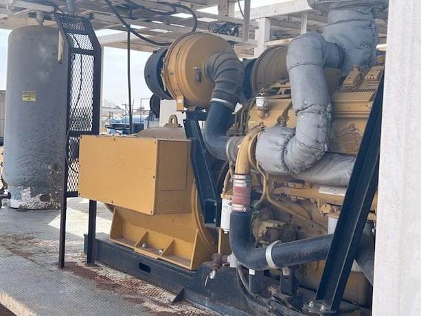 1140 KW Caterpillar #C32, petroleum power diesel generator set, 9500 hours, 1800 RPM, radiators - Image 8