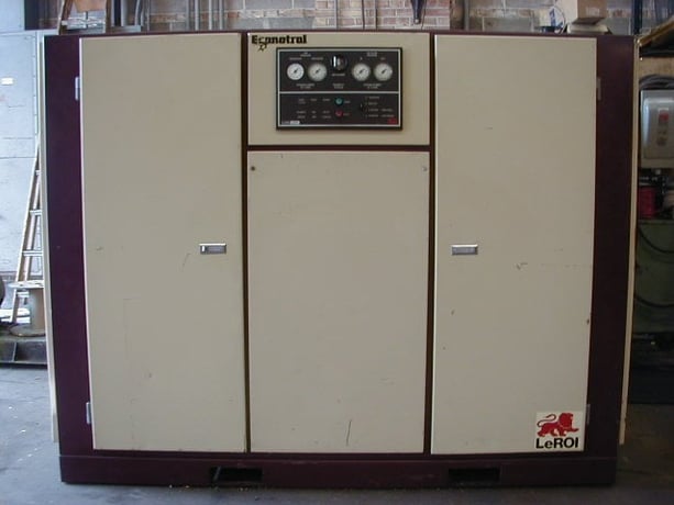 370 cfm, 100 psi, LeRoi #WE75SSIIAH, 75 HP, air cooled, enclosed - Image 1
