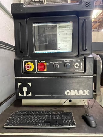 Omax #55100, CNC Waterjet, 55" x 100" max cutting size, 10' 6" x 5' 5" water tank, 30 HP, 2005 - Image 2