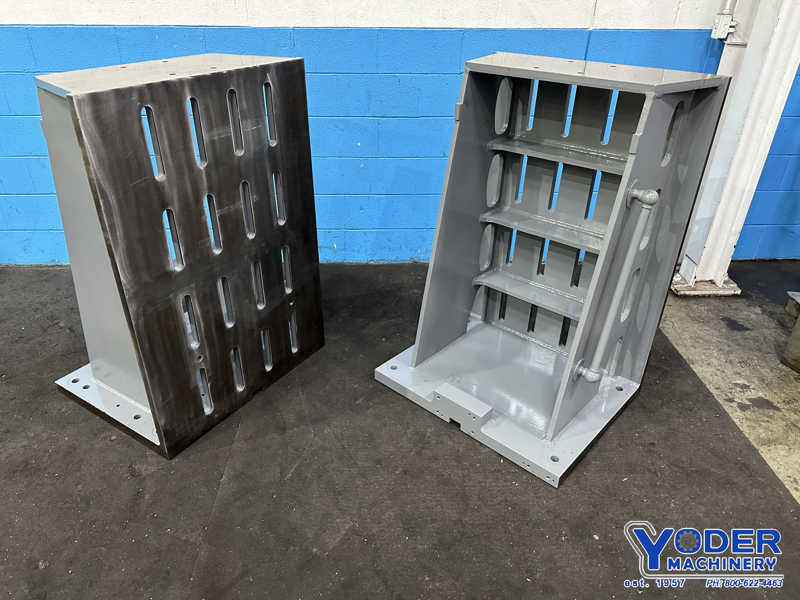 33" x 47-3/4" x 27" Giddings & Lewis heavy duty angle plates, cast iron construction, 1 set - Image 10