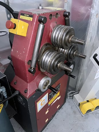 2" x 2" x 3/16" Tauring #ALFA40H1, bending roll, 7.7-15.6 shaft speed, remote operators stand, 1998 - Image 2