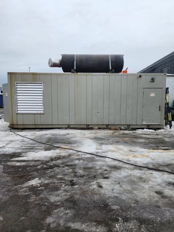 1250 KW Cummins #QSK50G4, diesel generator, enclosed, 341 hours, 2011 - Image 2