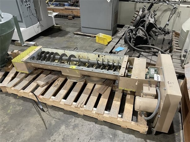 6" diameter x 4.6' long, Dual screw feeder, dresser, gearbox 1/2 HP Baldor AC motor, s/n #3388 - Image 1