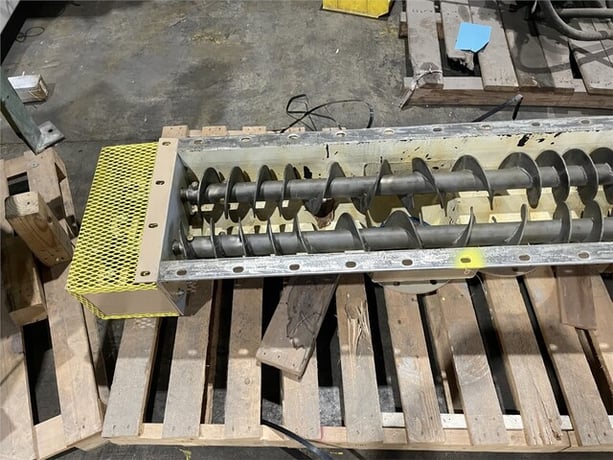 6" diameter x 4.6' long, Dual screw feeder, dresser, gearbox 1/2 HP Baldor AC motor, s/n #3388 - Image 2