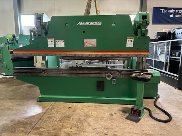 250 Ton, Accurpress #725012, hydraulic press brake, 12' overall, 102" between housing, 8" stroke, 10" throat - Image 1