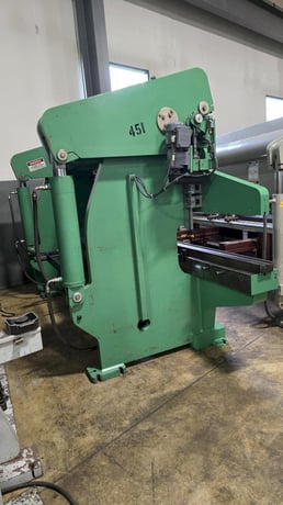 250 Ton, Accurpress #725012, hydraulic press brake, 12' overall, 102" between housing, 8" stroke, 10" throat - Image 5