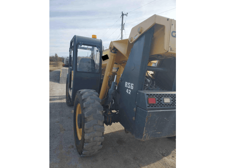6000 lb. Gehl #RS6-42, telehandler lift, 42' max lift height, pneumatic tires, low hours, 2014 - Image 4