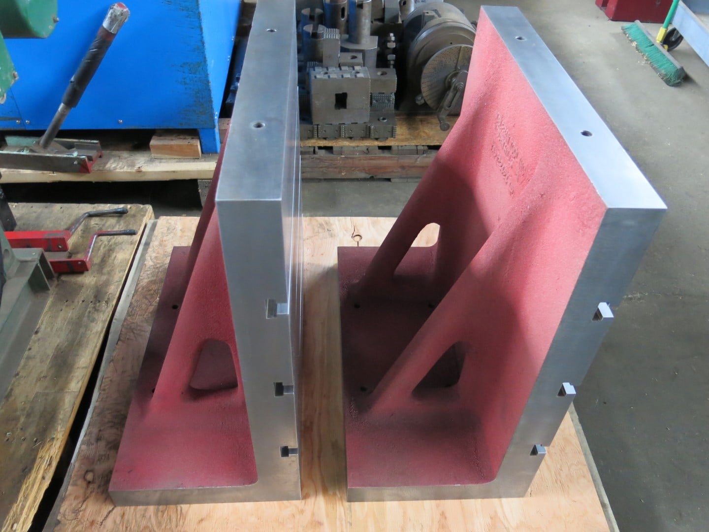 24" x 24" x 12" Suburban Tool #TAP-122424, 24" Square T-Slotted Webbed Angle Plates - Image 3