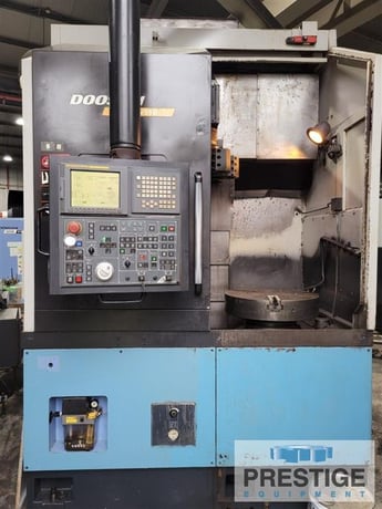 Daewoo Doosan #Puma-V550, 28.7" Swing, 24" Chuck, 2,000 RPM, 50 HP, Fanuc 21iTB, #43158 - Image 2