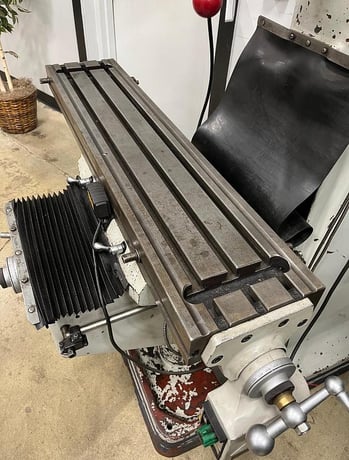 Acra #MM2V, vertical miller, 9" x42" tbl., 3 HP, R-8, 60-4500 RPM, Newall 2-Axis digital read out, X-Axis - Image 4
