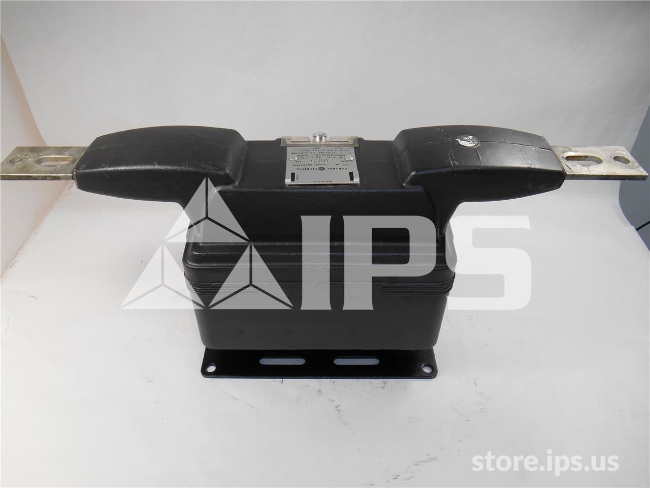 GE Jkm-5 Current Transformer 200:5 Bar Type - Image 2