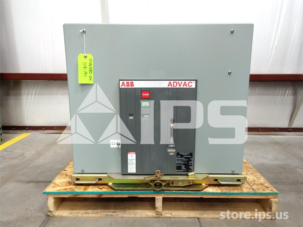 3000 Amps ABB Advac Aa223777000000c Model 2 (advac Model 2) 125 Volts DC Control - Image 1