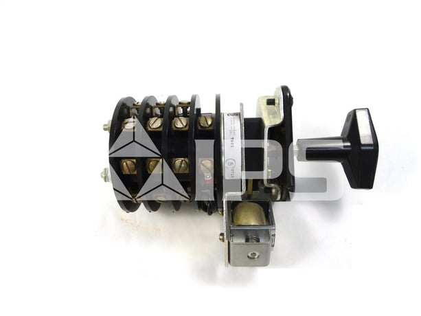 Electroswitch 24 Volts DC Lock Out Relay Series 24, 3 Stage - Image 1