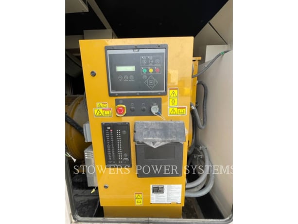 500 KW Caterpillar #C15, 302 hours, S/N NAP00492, 2014 - Image 5