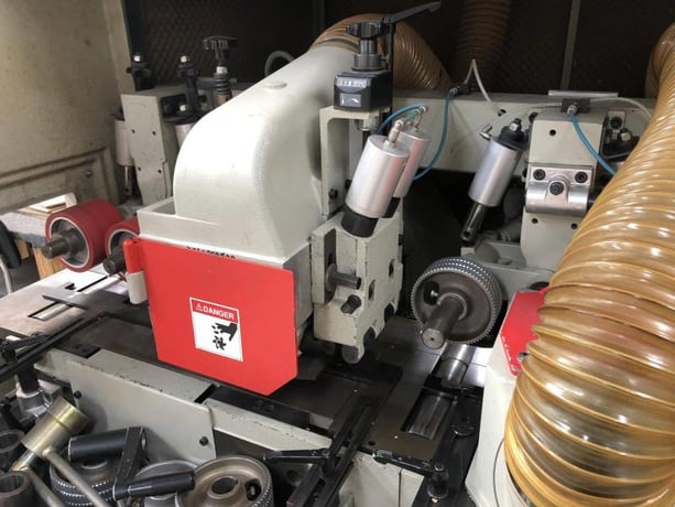 Weinig #Unimat-23-EL, feed through moulder, 6-head, 9-1/6" x4-3/4" capacity, 1-9/16" spindle, 20-118 FPM, 2000 - Image 6